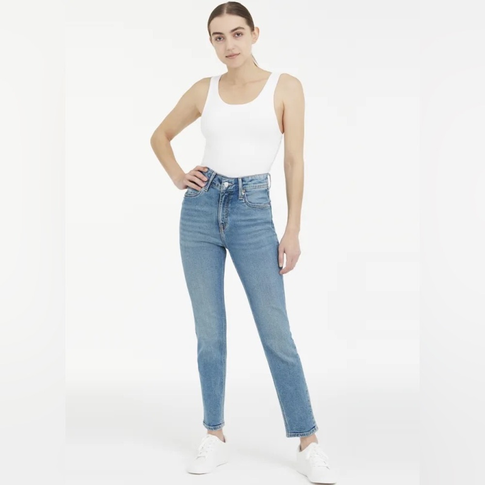 Women’s “Time and Tru” Petite Straight Leg Jeans